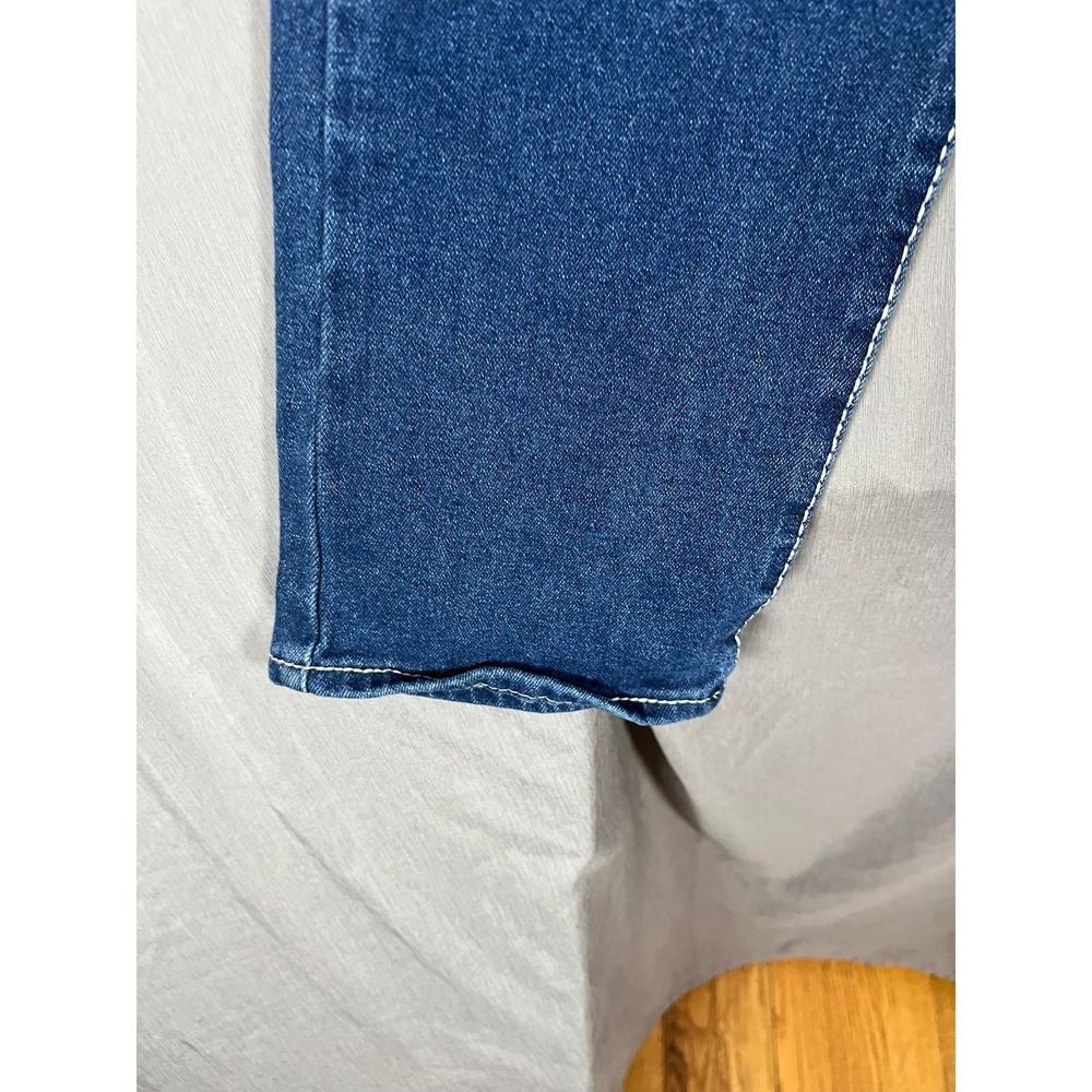 True Religion Jeans Mens 31 Geno Relaxed Slim Blue Contrast Stitch EUC - Picture 11 of 13